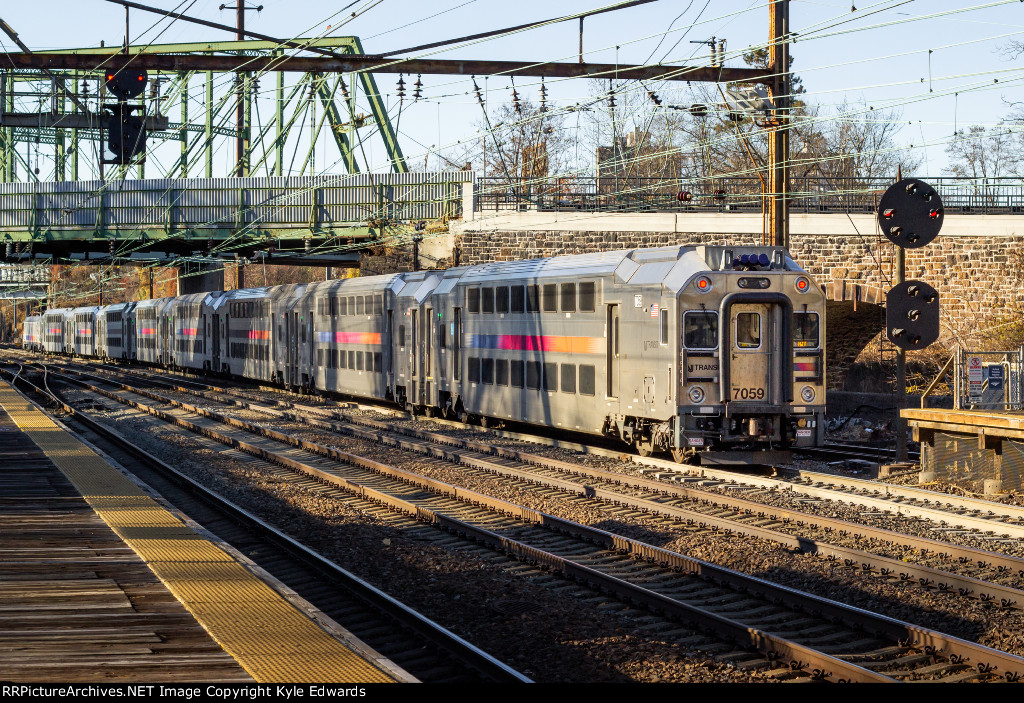 NJT Cab Car #7059 on Train No. 7825